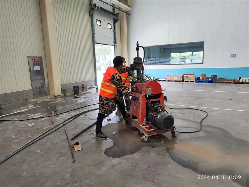 康定厂房地面下沉塌陷注浆加固施工